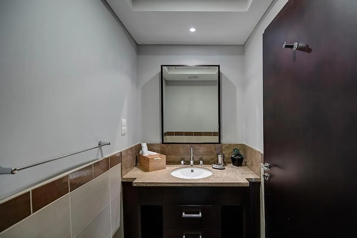 Spacious 1B With Balcony Overlooking City Views Dubai Apartment